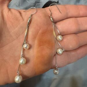 It’s pearl time Elegant Silver Pearl Drop Earrings